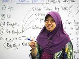 Tinjauan: Guru Malaysia adalah di kalangan yang paling berdedikasi di dunia